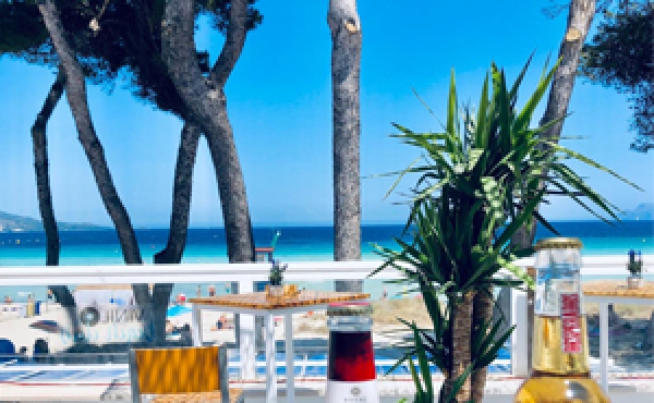 Ресторан в Playa de Muro 8 Ресторан в Playa de Muro 8